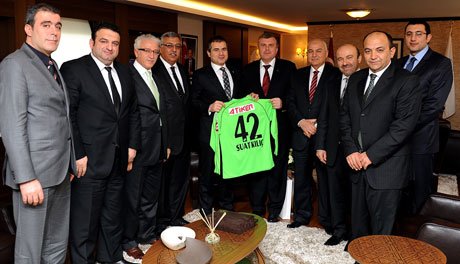 Konyaspor'un yönetimi Kılıç'ı ziyaret etti 