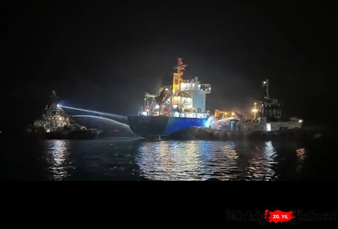 Küçükçekmece açıklarında tankerde yangın çıktı