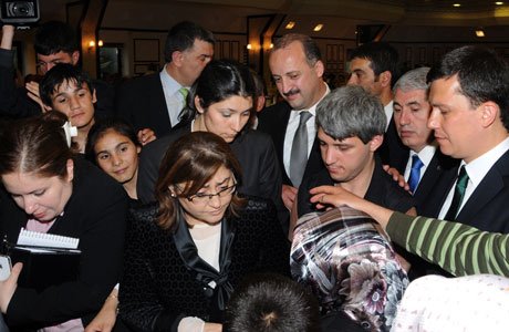 Mamak Belediyesi Engelliler Şöleni düzenledi. 