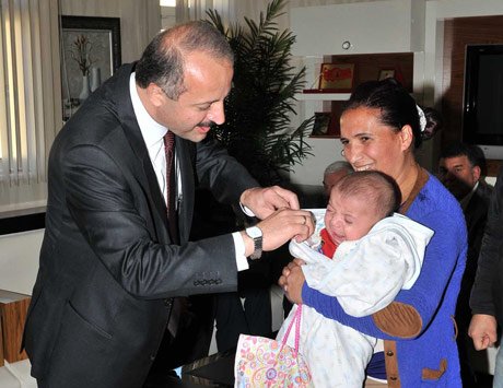 Mama​k'ta Coşkulu Bayramlaşm​a