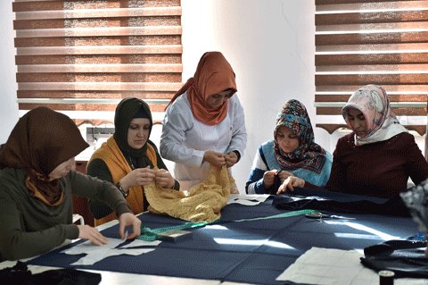 Mamaklı kadınlar Aile Merkezleri’nde gelişiyor