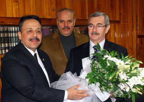 Mazıcıoğlu,Bakkal'ı makamında ziyaret etti. 