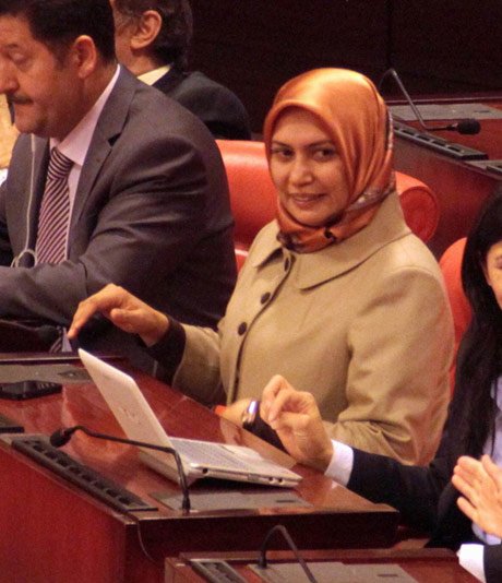 Meclis Genel Kuruluna Başörtülü Katılan Milletvekili Saysı 5'e Yükseldi.
