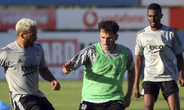 Mensah, Beşiktaş ile ilk antrenmanına çıktı  