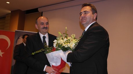 Müezzinoğlu,Hepimizin bu ülkeye, millete teşekkür borçluyuz