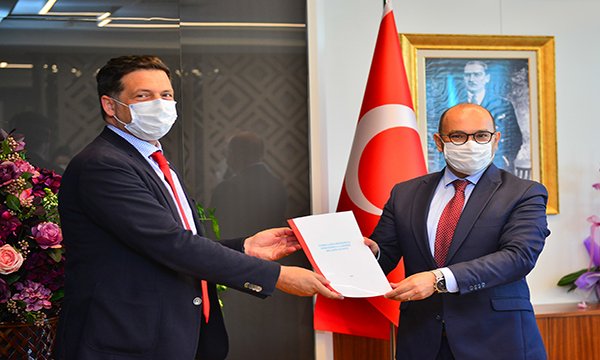 Nissan’dan Hastane çalışanları için araç tahsisi