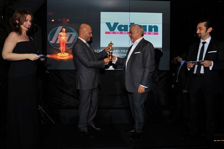 Ödülü Vatan Bilgisayar Genel Müdürü Hasan Vatan aldı.