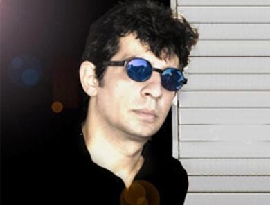 Rejisör Okan'ın kıyafeti