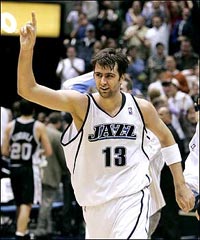 Mehmet Okur'un Heykeli Dikiliyor!