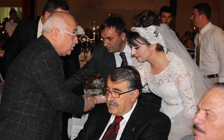 Ömer Eyüpoğlu ile Derya Gülel  evlendi. 