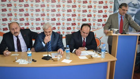 Özbek,Bayburt hizmetlerini değerlendirdi