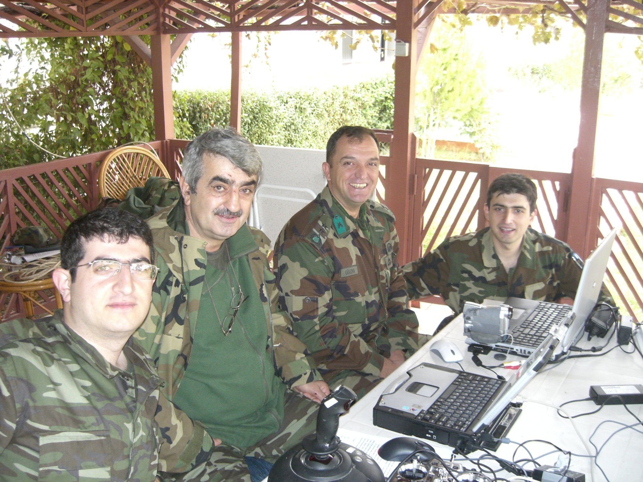 Özdemir Bayraktar hayatını kaybetti   