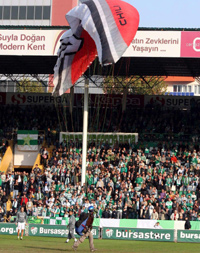 Beşiktaş Bursa'ya havadan indirme yaptı