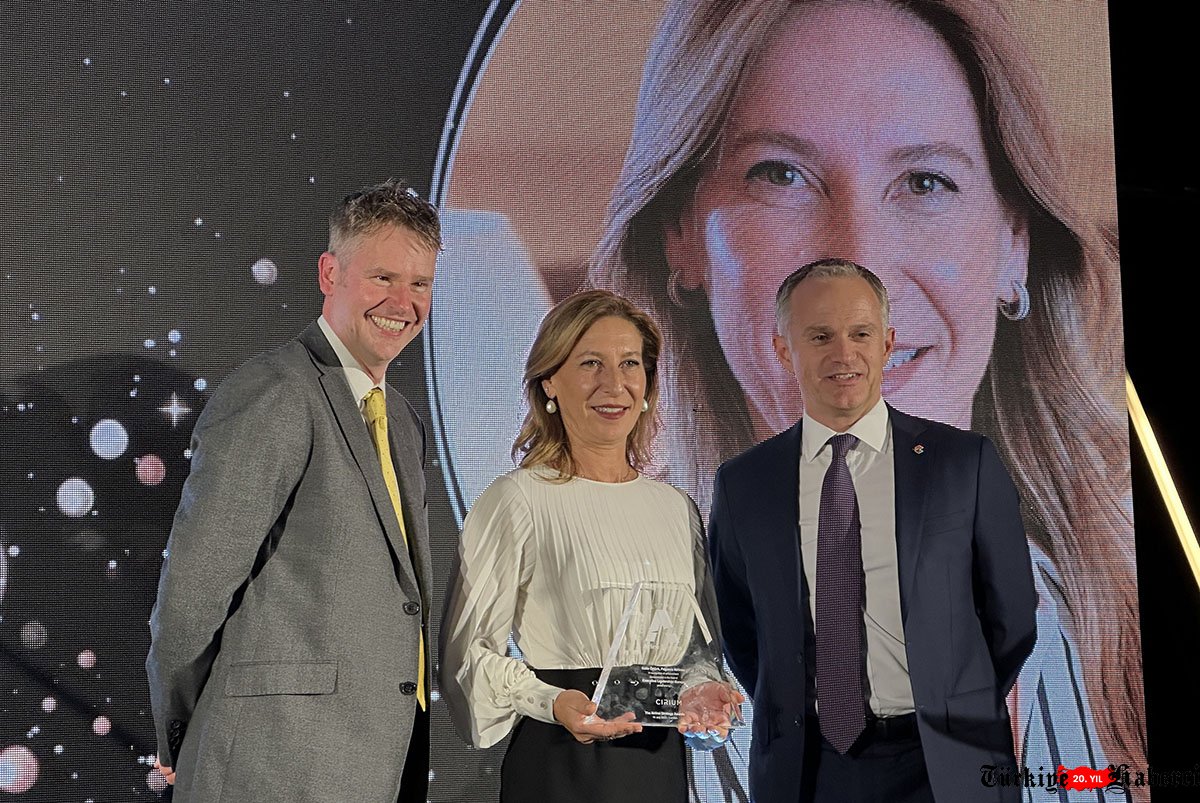 Pegasus Hava Yolları CEO’su Öztürk’e uluslararası liderlik ödülü