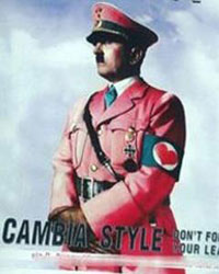 Bir Giyim Markasının Hitler'li Posterleri!