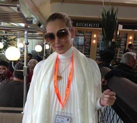 Petek Dinçöz Umre'ye gitti