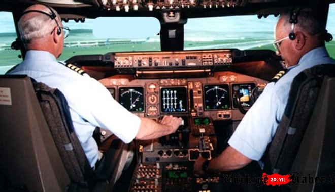 Pilotlardan Havada “8 Mart “ Kutlaması 