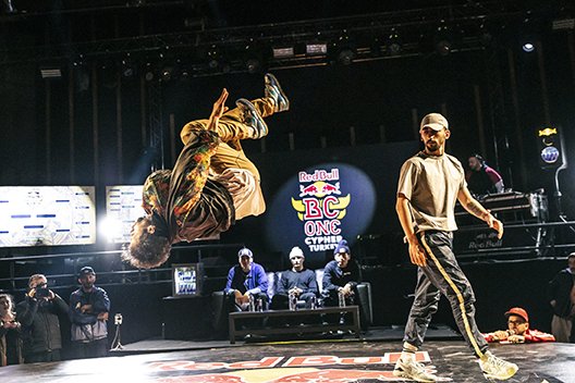 Red Bull BC One E-Battle ile breakdans arenasını hareketlendiriyor