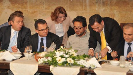Sabancı, Şanlıurfa’da yemeklere hayran kaldı. 