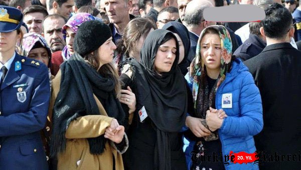 Şehit pilotlar son yolculuklarına uğurlandı 