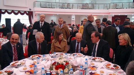 Şimşek,spor ve yatırım bölgeye barış getirir