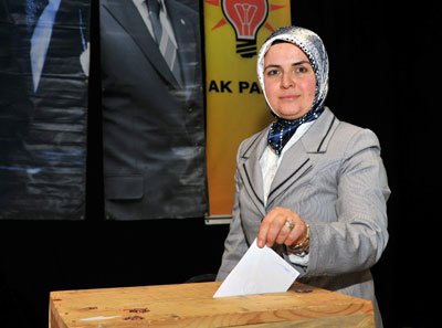Şükriye Karabulut Orhan yeniden başkanlığa seçildi.
