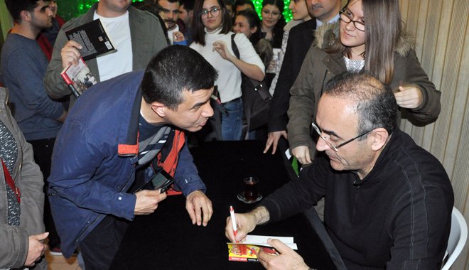 SUNAY AKIN GEBZE’DE HAYRANLARI İLE BULUŞTU