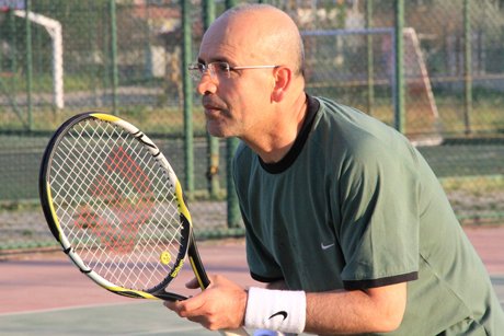 Tenis maçında Bakan Şimşek'e rakip dayanmadı