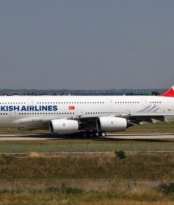 THY Uçağı Apron’da Toprağa Saplandı!!!