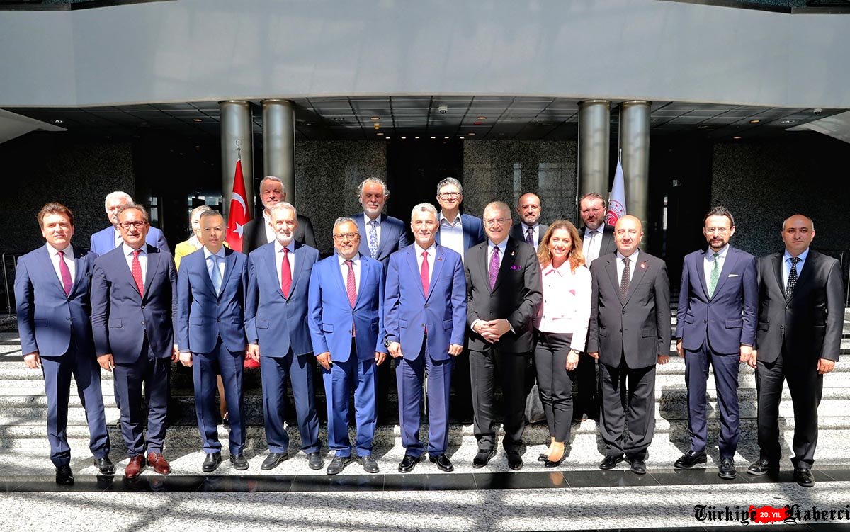 Ticaret Bakanı Bolat: Hizmet İhracatçılarına Destek Veriyoruz