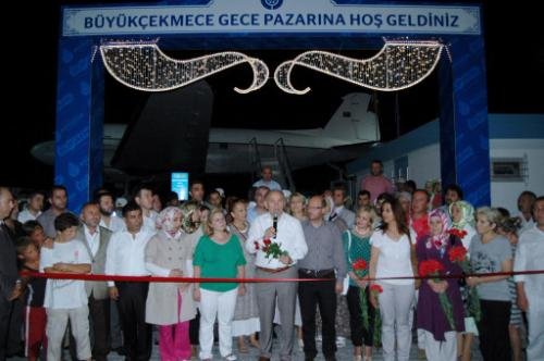 Topbaş, gece pazarını açtı
