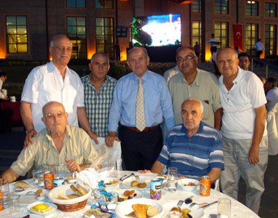 Topbaş, İstanbul Özürlülerspor'a iftar verdi