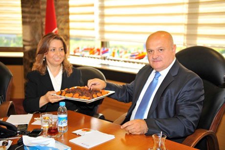 Topçu, Malatya kayısısı da bizimle birlikte uçacak