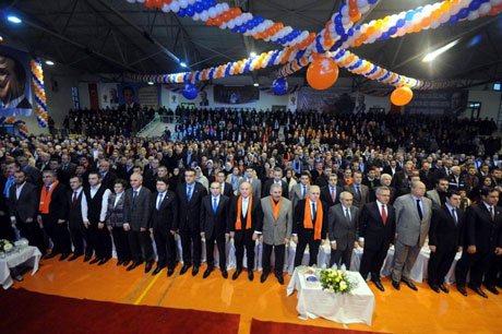 Turgay Kılıç Pendik İlçe Başkanlığı'na yeniden seçildi.