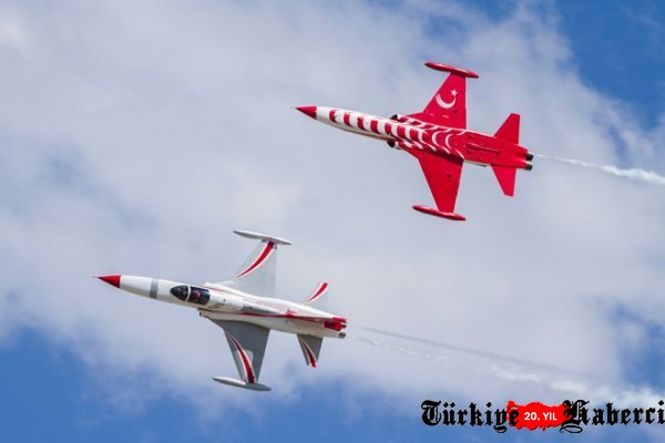 Türk Yıldızları'ndan 'Öğretmenler Günü' mesajı