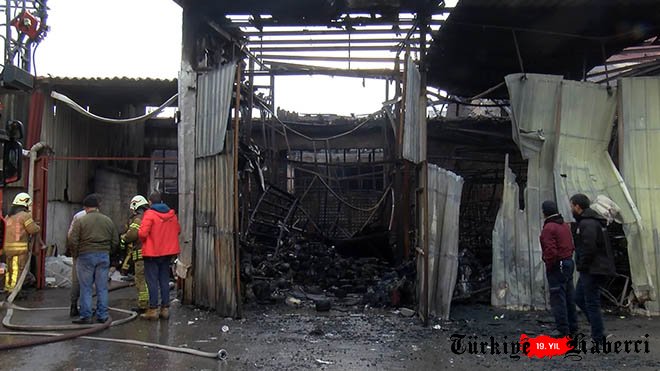 Tuzla'da yanan iplik fabrikasındaki hasar 