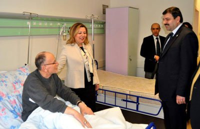 Ülker Can,Onkoloji Servisini ziyaret etti.