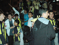 Şanlıurfalı taraftarlar sokaklara döküldü