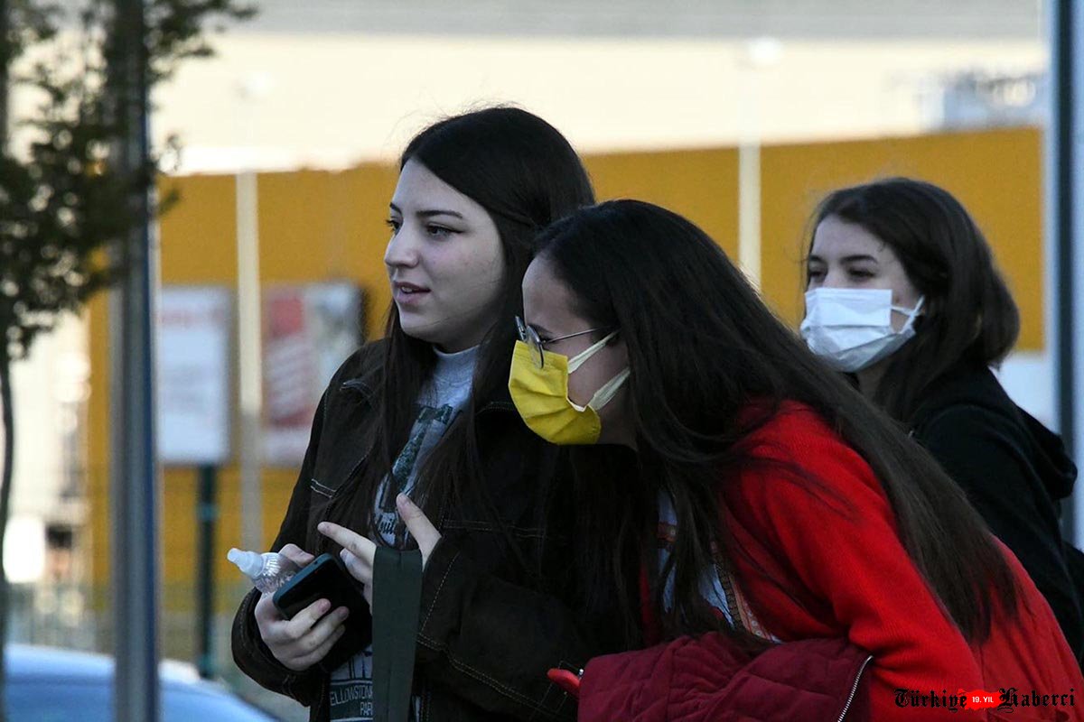 'Koronavirüs bitti, demeden tedbir bırakılmamalı'