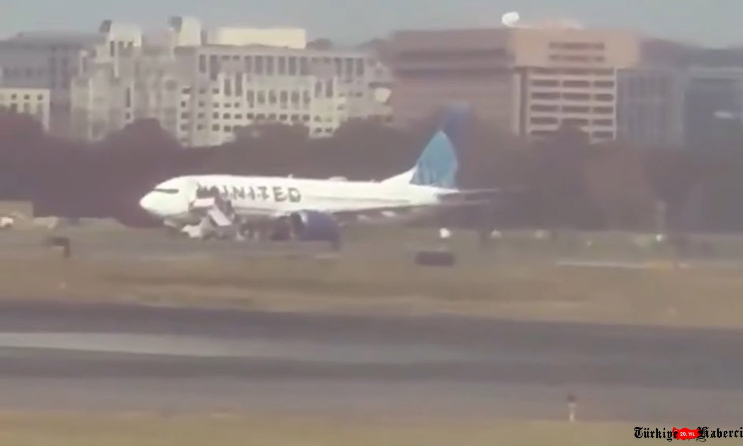 (video) Washington Havalimanında Bomba İhbarı