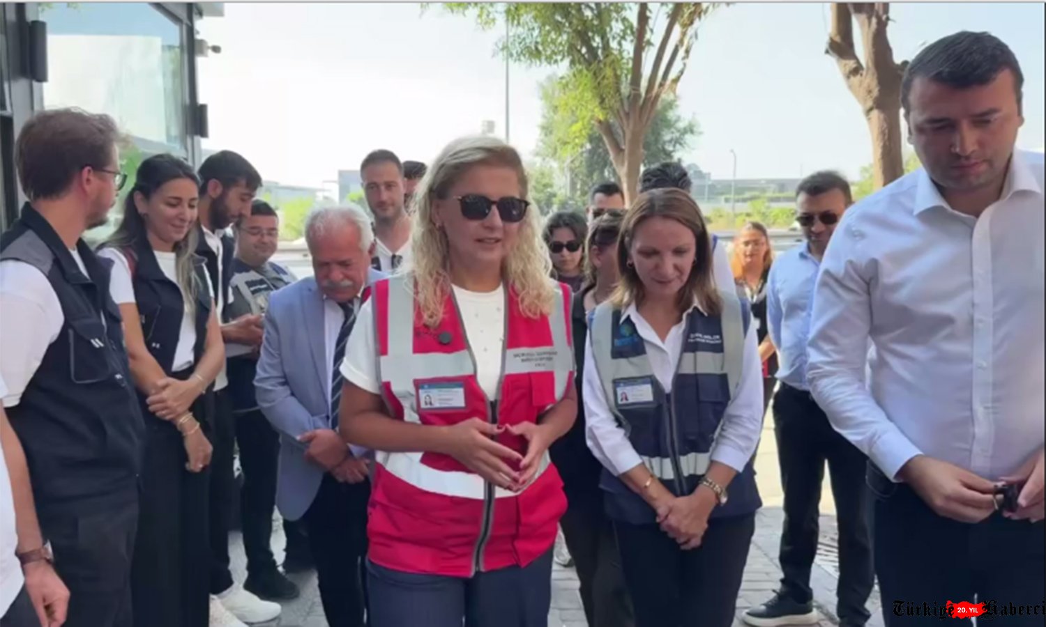 (video)Bakırköy Esnafı Tabela Masrafına Tepkili!