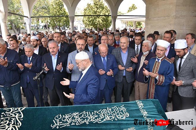 Şentop, AK Parti'li vekilin babasının cenazesine katıldı
