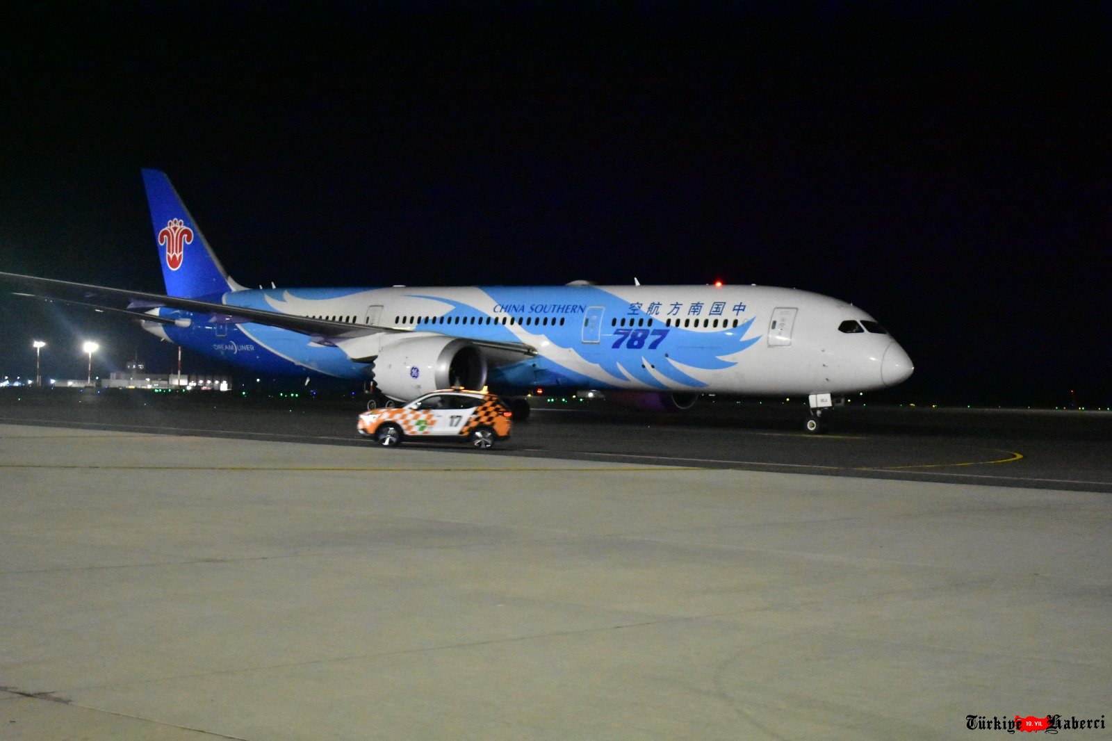 Wuhan'dan İstanbul'a iki buçuk yıl aradan sonra ilk yolcu uçağı indi