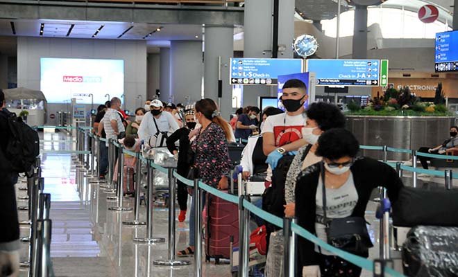 Yabancı uyruklu yolcular ülkelerine dönüyor