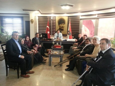 Yağmur, emniyet mensuplarını ziyaret etti.
