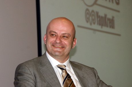 Yapı Kredi'den  Adana'da Ekonomi semineri
