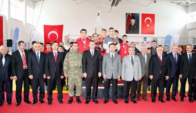 Yaşar Doğu anıldı.