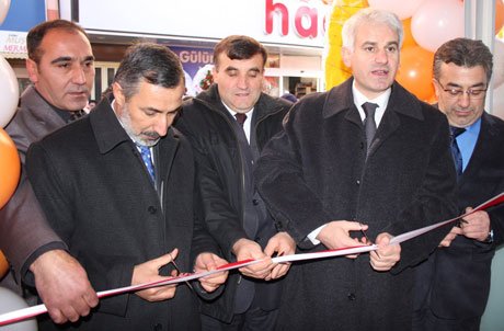 Yenişehir'de Çarşı AVM hizmete açıldı.