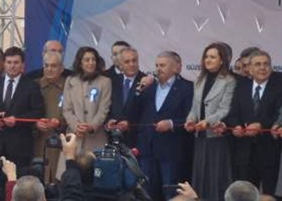 Yıldırım, 35 İzmir'de Projenin 15'incisinin temelini attı.