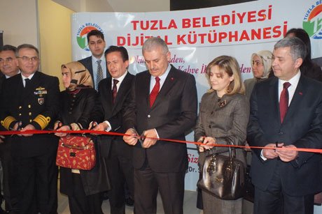 Yıldırım,dijital kütüphane açılışı yaptı.